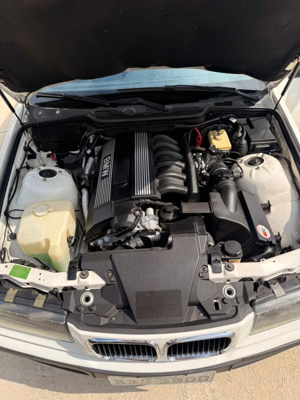 328i - Foto #17 do anúncio à venda de Carro clássico