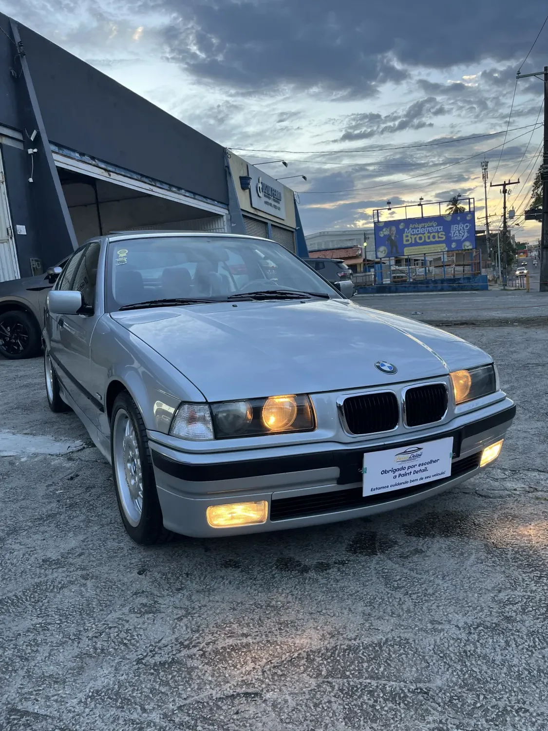 328i - Foto #3 do anúncio à venda de Carro clássico