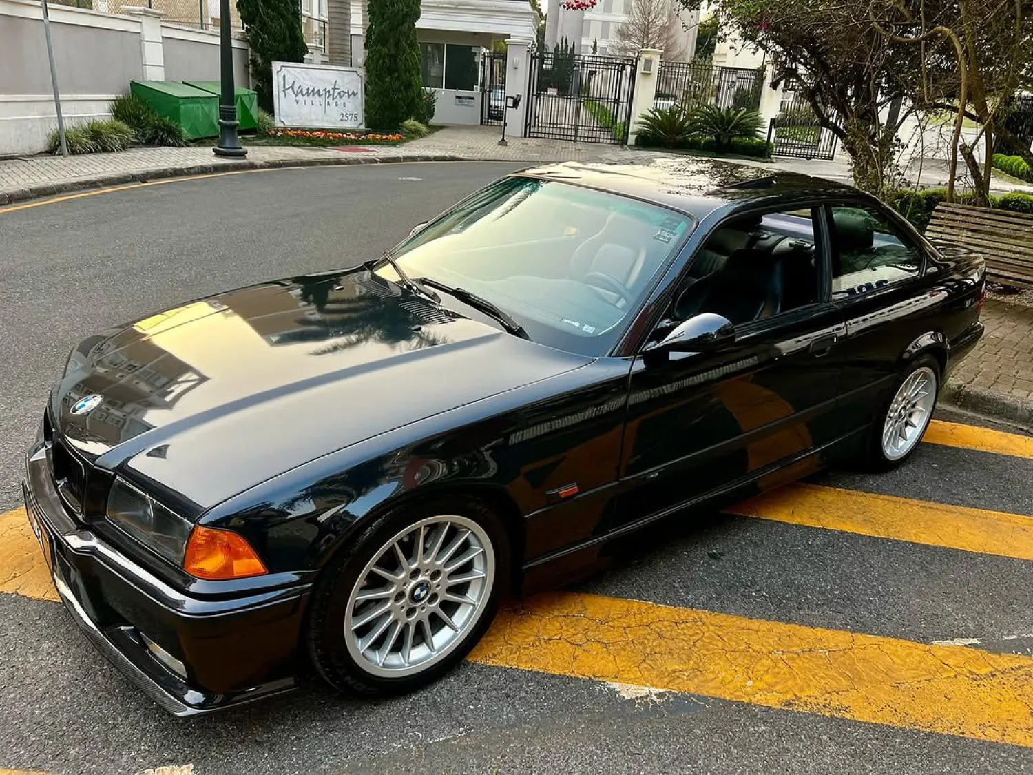 328i - Foto #2 do anúncio à venda de Carro clássico