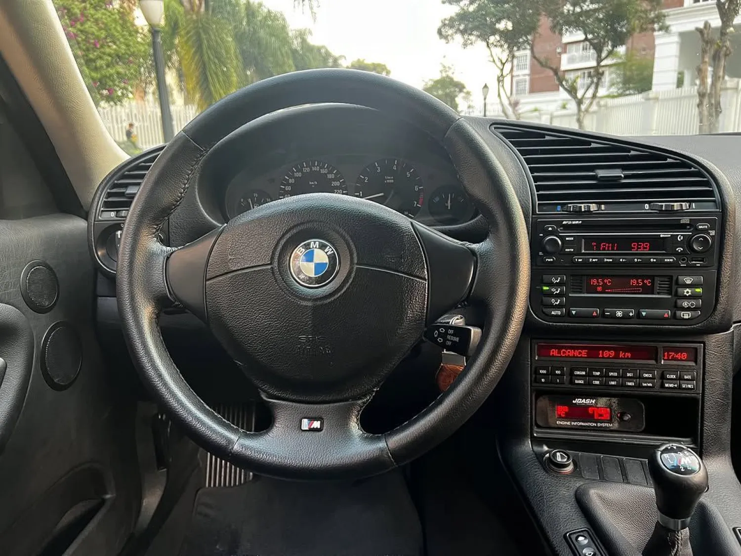 328i - Foto #7 do anúncio à venda de Carro clássico