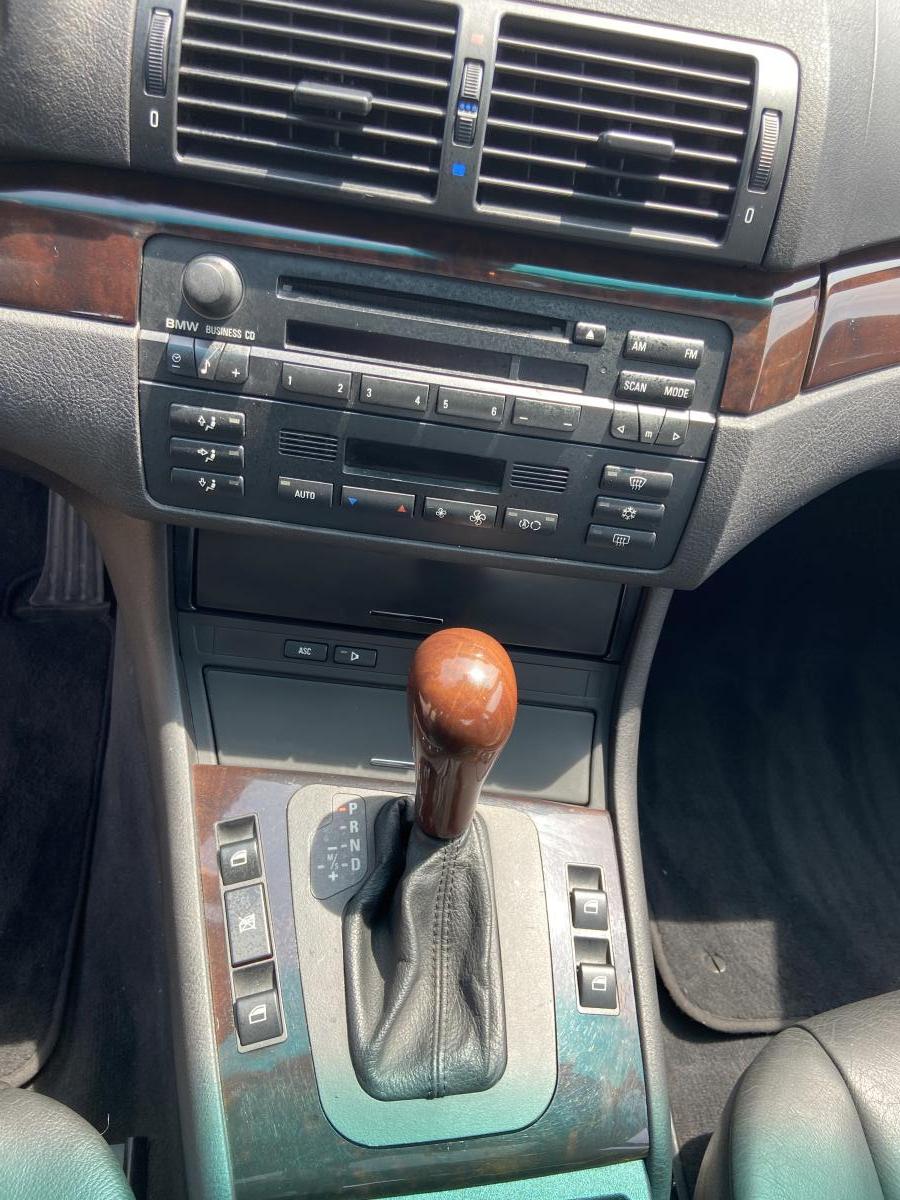 330i - Foto #8 do anúncio à venda de Carro clássico