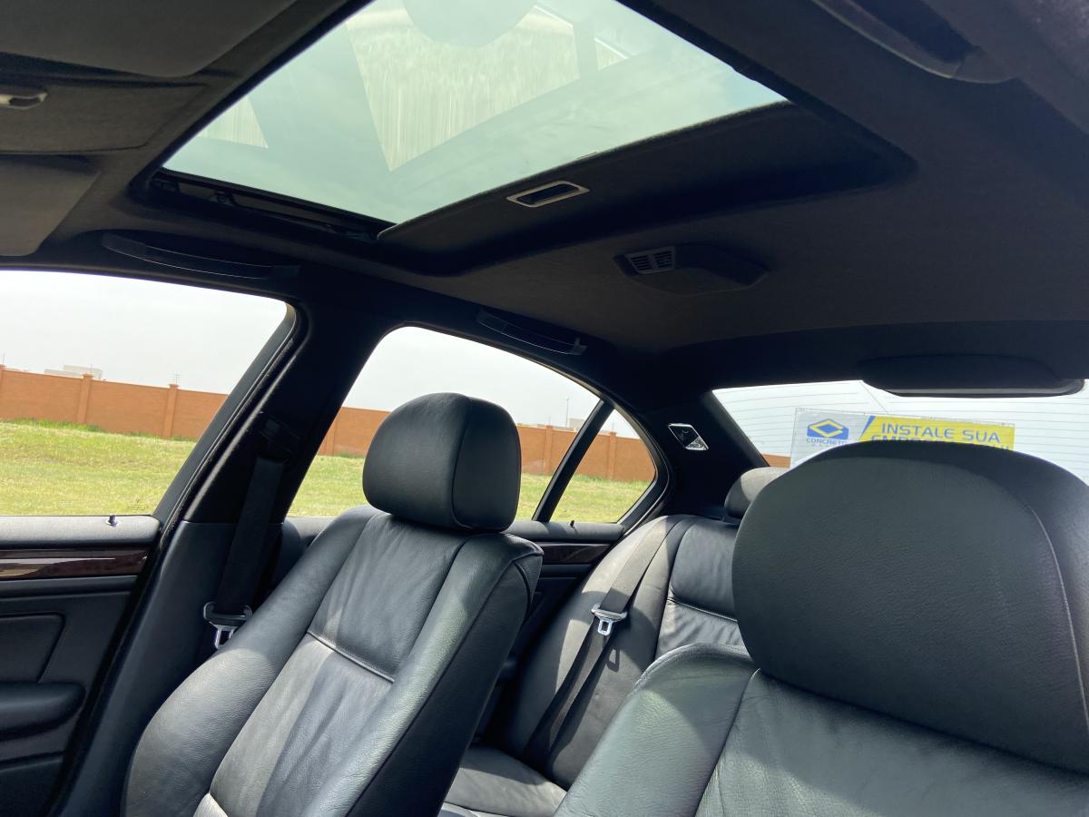 330i - Foto #18 do anúncio à venda de Carro clássico