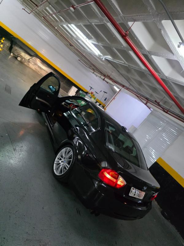 330i - Foto #2 do anúncio à venda de Carro clássico