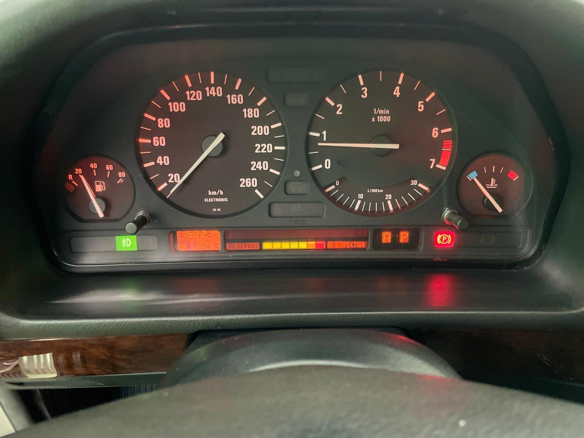 530iA - Foto #7 do anúncio à venda de Carro clássico