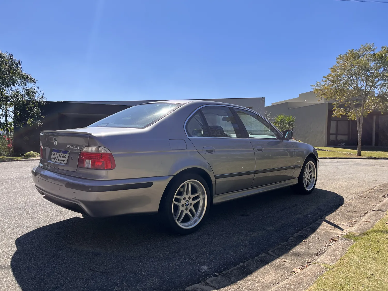avv-bmw-540i-venda-e5a13d1-imagem-004