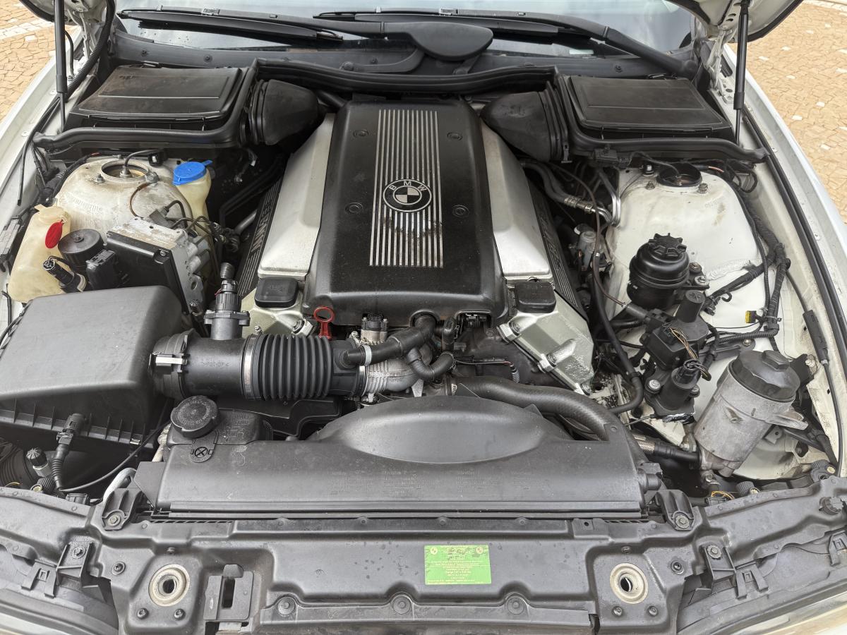 540i - Foto #18 do anúncio à venda de Carro clássico