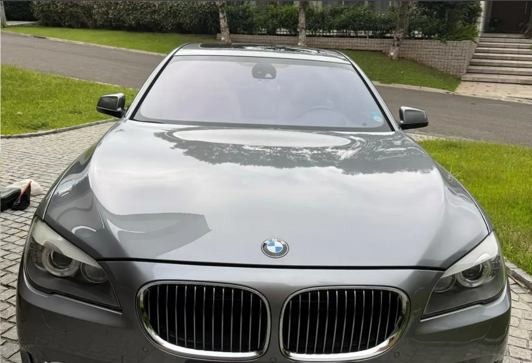750i - Foto #3 do anúncio à venda de Carro clássico