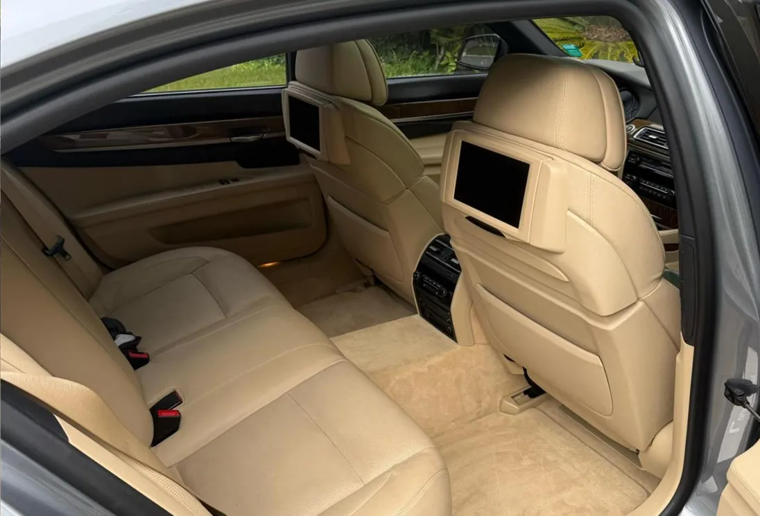 750i - Foto #9 do anúncio à venda de Carro clássico