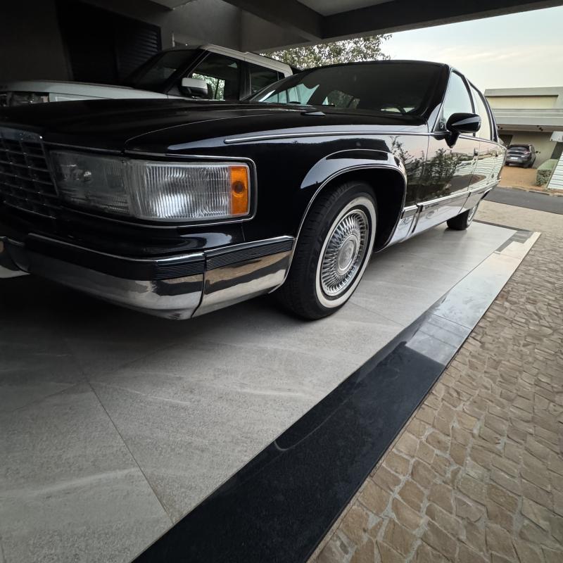 Fleetwood - Foto #4 do anúncio à venda de Carro clássico