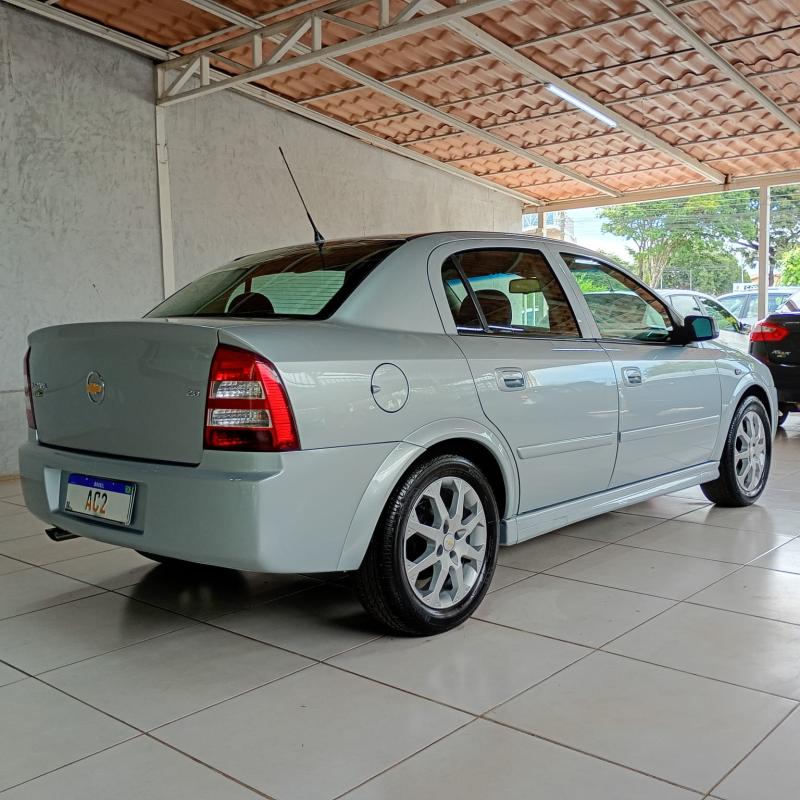 Astra - Foto #4 do anúncio à venda de Carro clássico