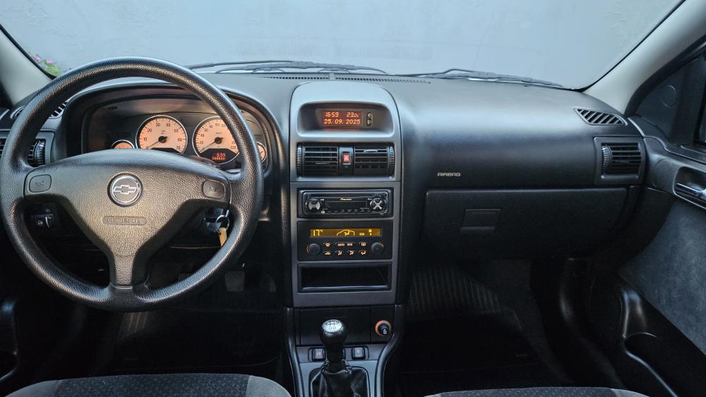 Astra - Foto #2 do anúncio à venda de Carro clássico