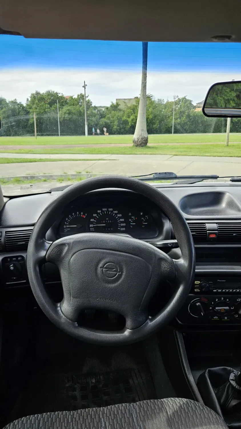 Astra - Foto #19 do anúncio à venda de Carro clássico