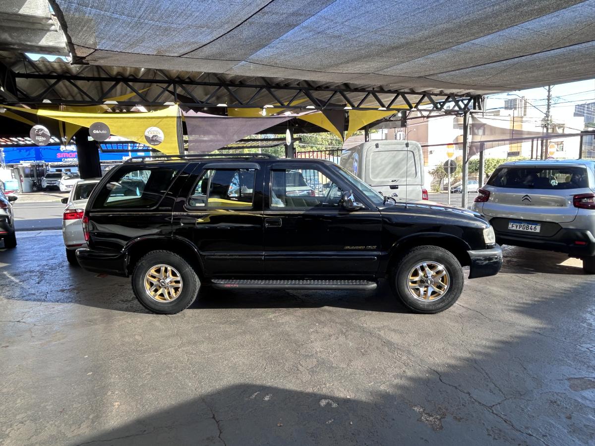 Blazer - Foto #3 do anúncio à venda de Carro clássico