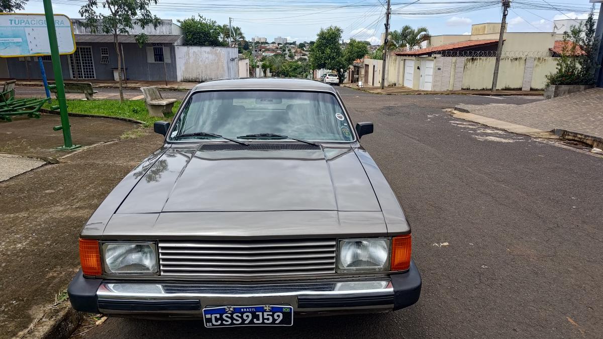 Caravan - Foto #2 do anúncio à venda de Carro clássico