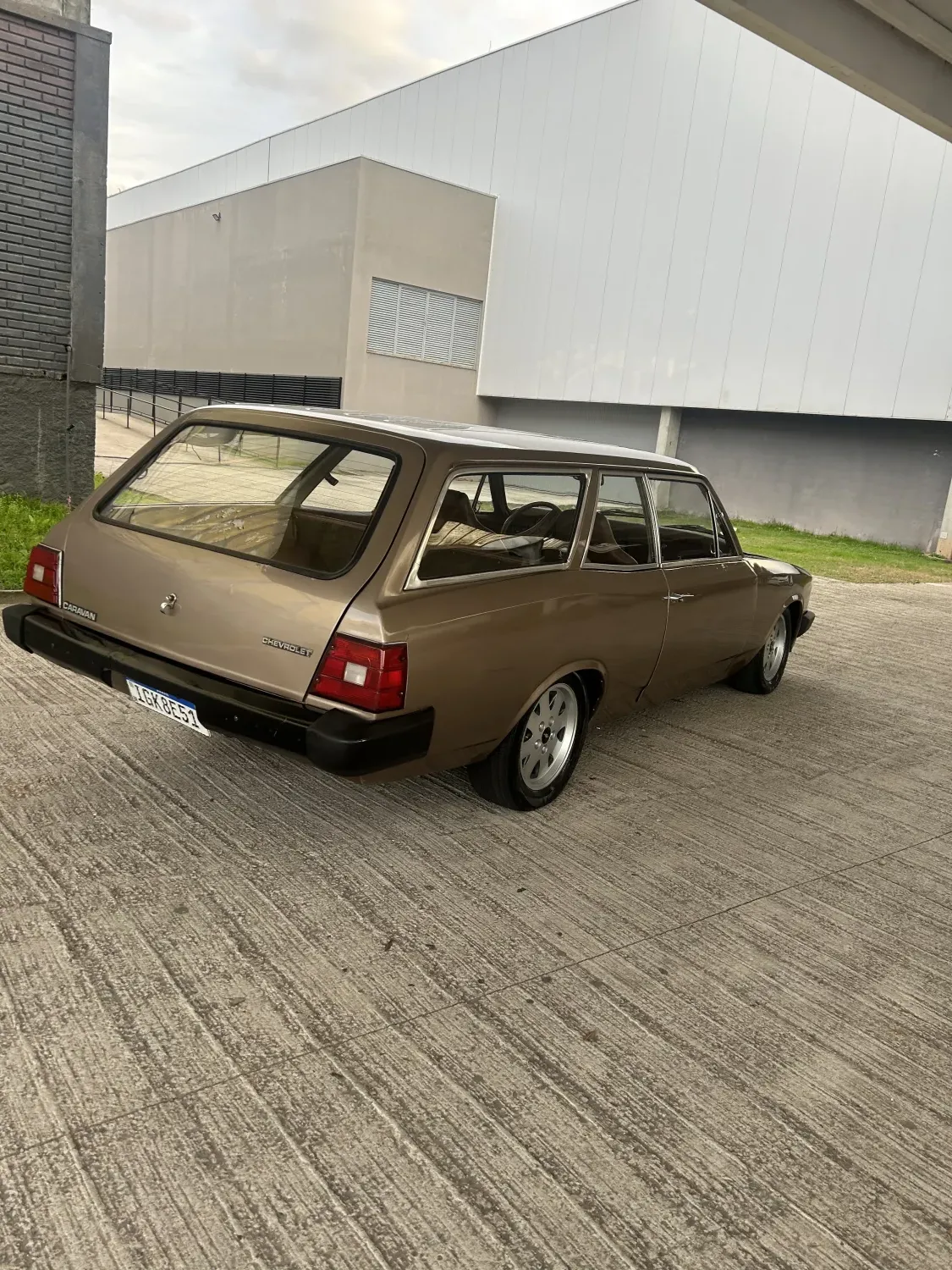 avv-chevrolet-caravan-venda-a792f47-imagem-007