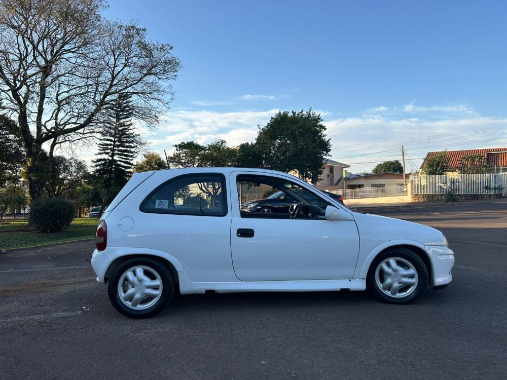 Corsa GSi - Foto #3 do anúncio à venda de Carro clássico