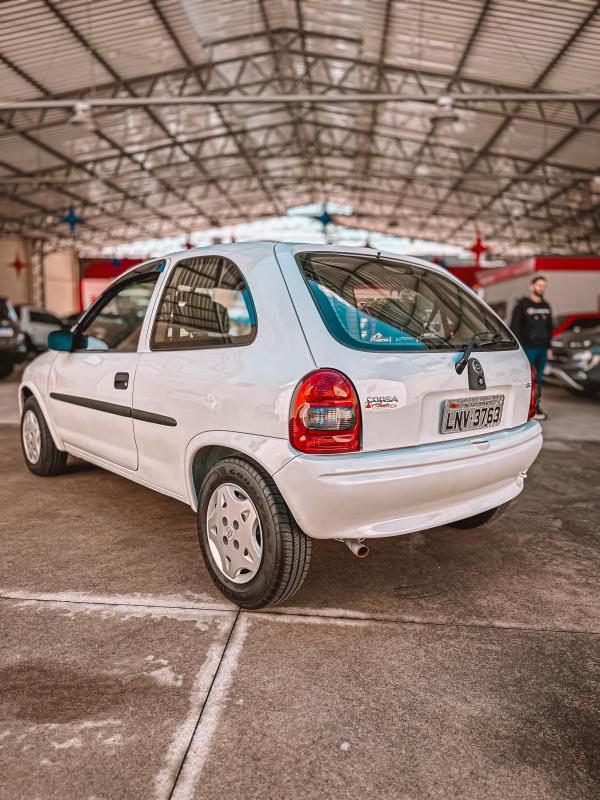 Corsa - Foto #2 do anúncio à venda de Carro clássico