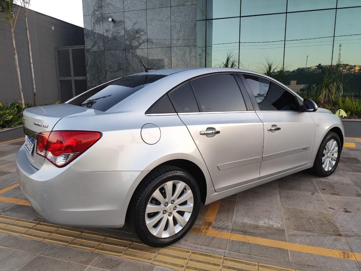 Cruze - Foto #9 do anúncio à venda de Carro clássico