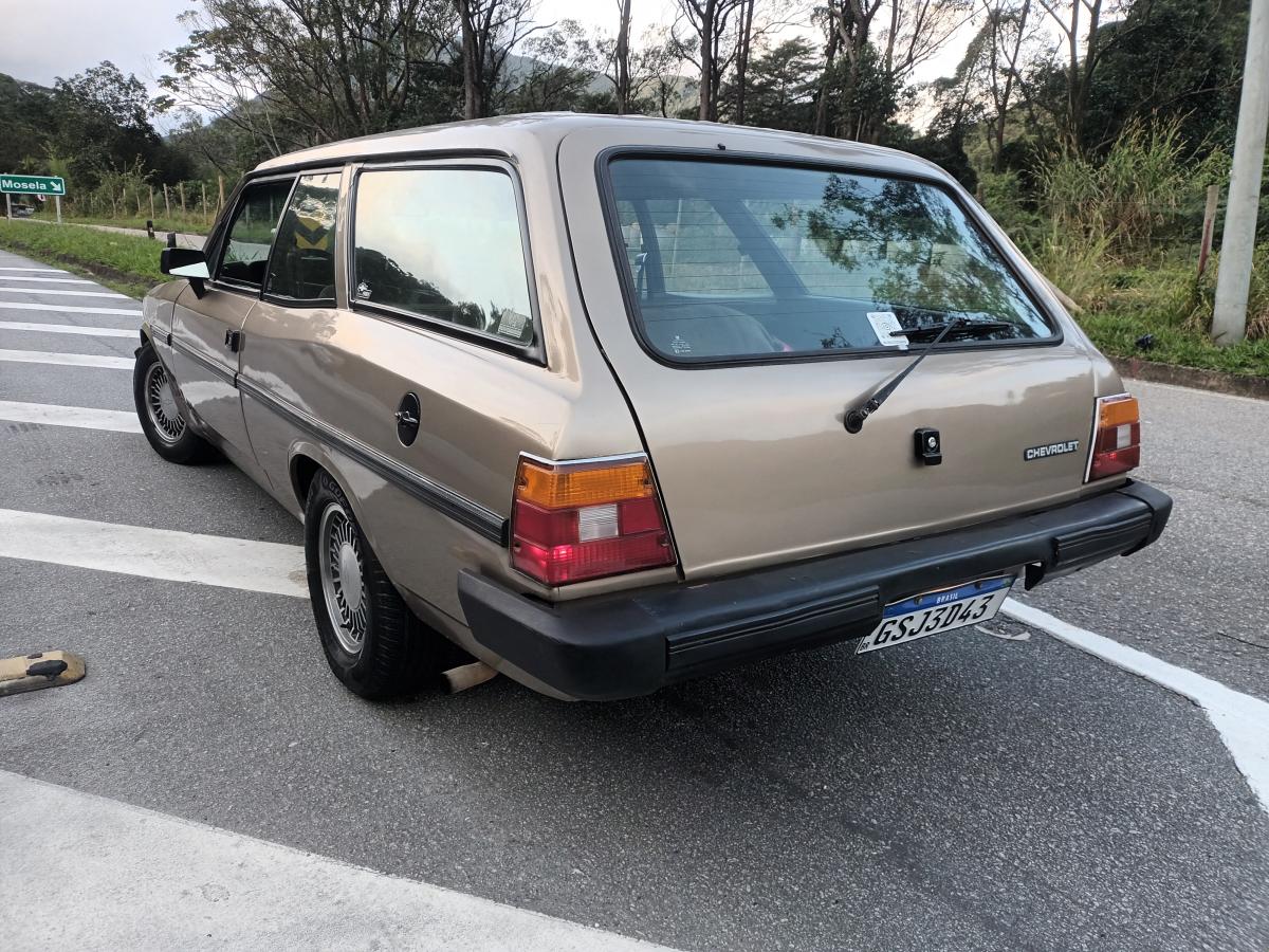 Caravan - Foto #4 do anúncio à venda de Carro clássico