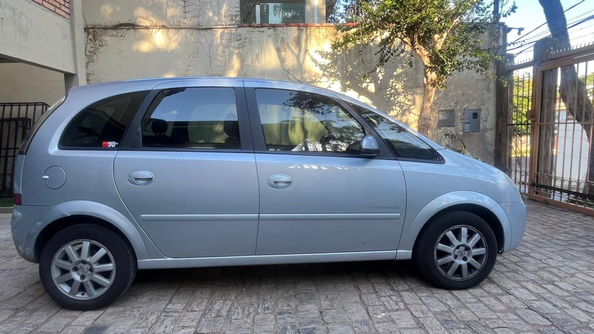 Meriva - Foto #6 do anúncio à venda de Carro clássico