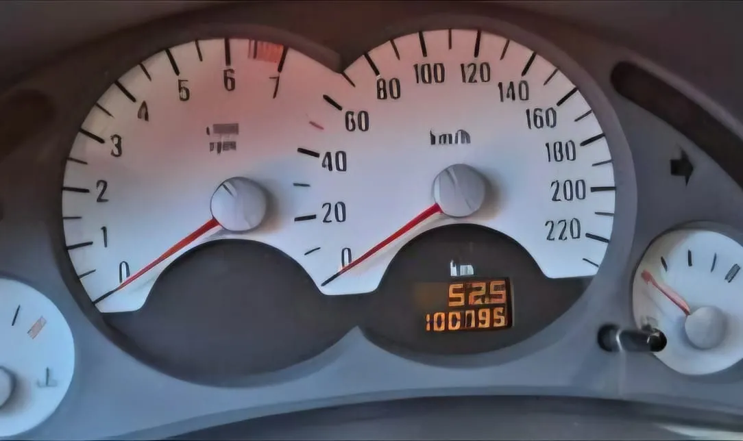 avv-chevrolet-montana-conquest-venda-w6fnfnv-imagem-008