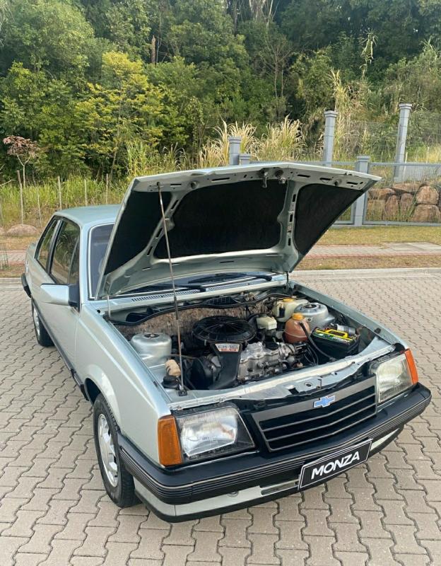 Monza - Foto #2 do anúncio à venda de Carro clássico