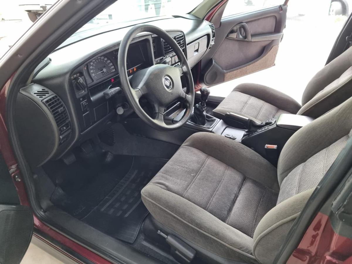 Ômega - Foto #2 do anúncio à venda de Carro clássico