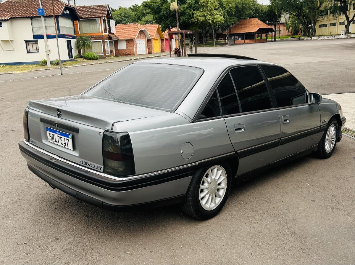 Ômega - Foto #2 do anúncio à venda de Carro clássico