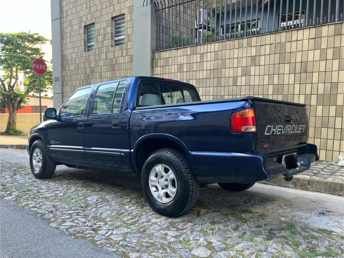 S10 - Foto #2 do anúncio à venda de Carro clássico