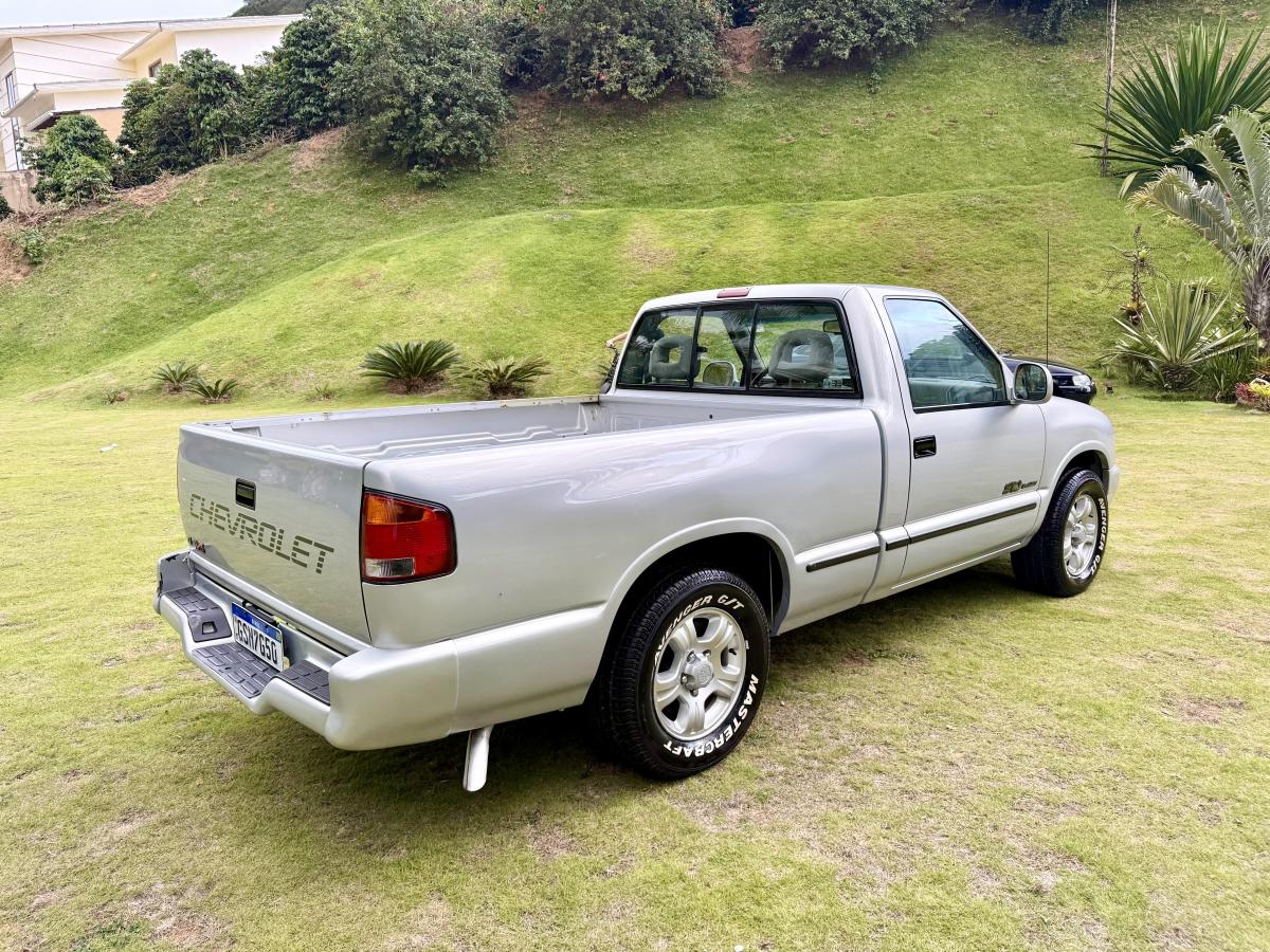 S10 - Foto #12 do anúncio à venda de Carro clássico