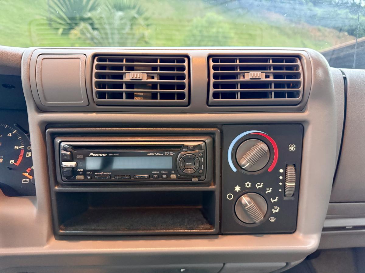 S10 - Foto #17 do anúncio à venda de Carro clássico