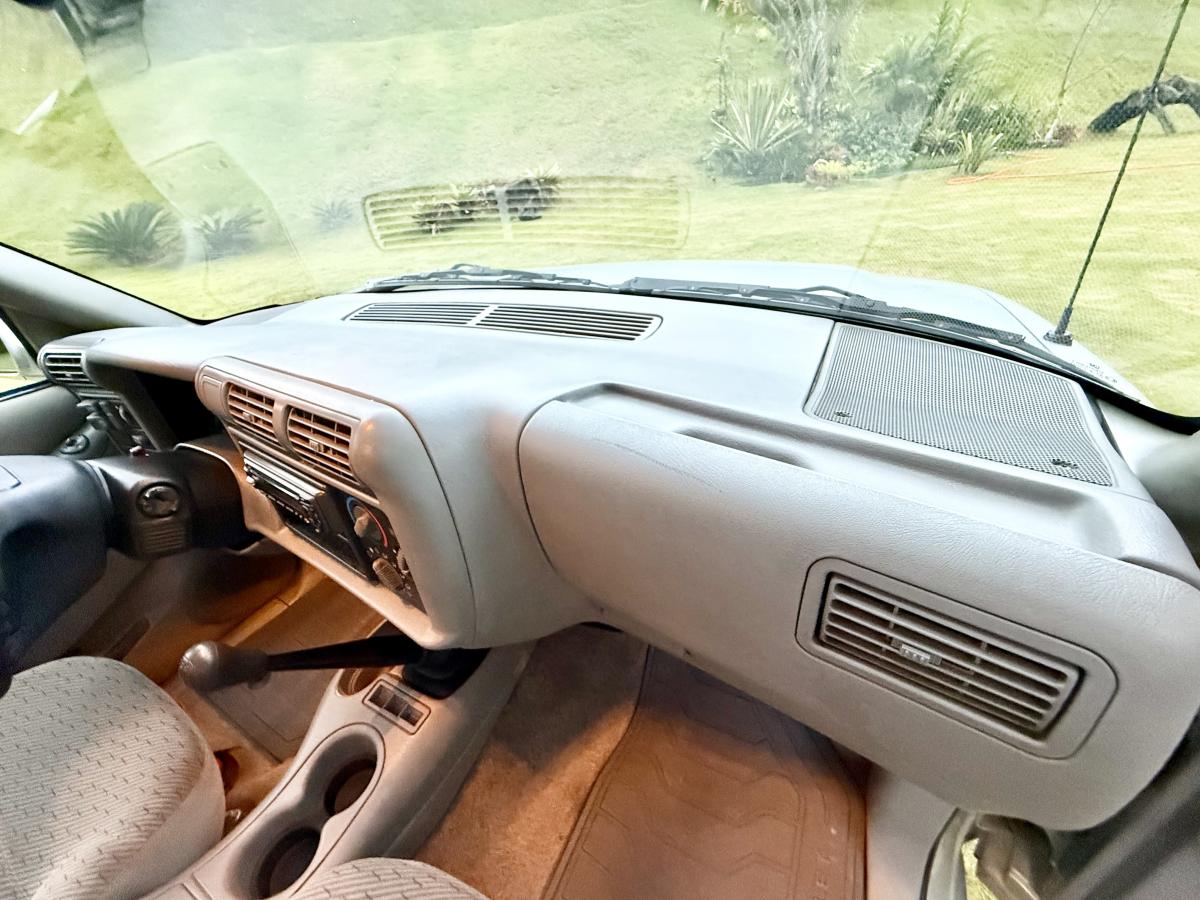 S10 - Foto #20 do anúncio à venda de Carro clássico