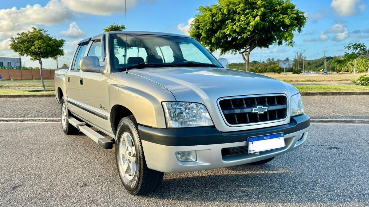 S10 - Foto #17 do anúncio à venda de Carro clássico