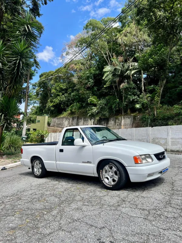 S10 - Foto #2 do anúncio à venda de Carro clássico