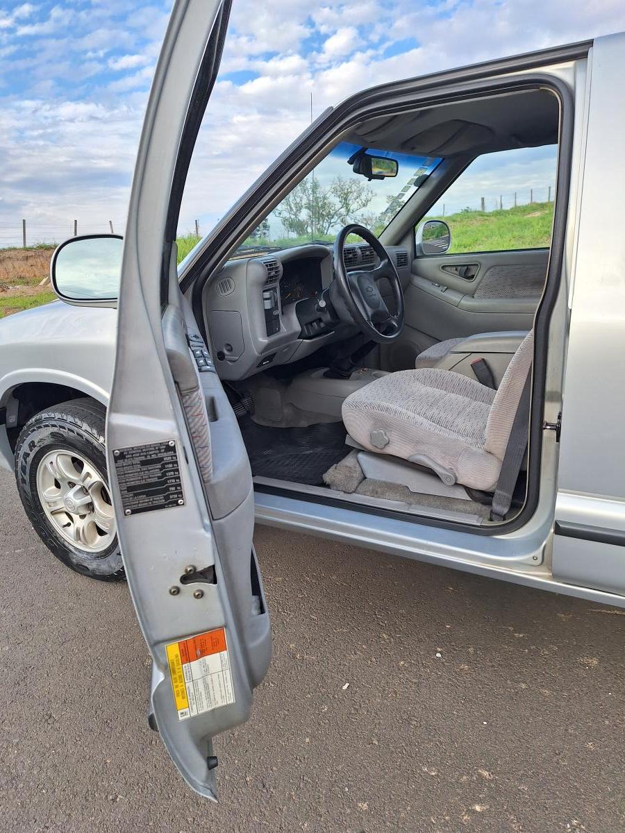 S10 - Foto #7 do anúncio à venda de Carro clássico