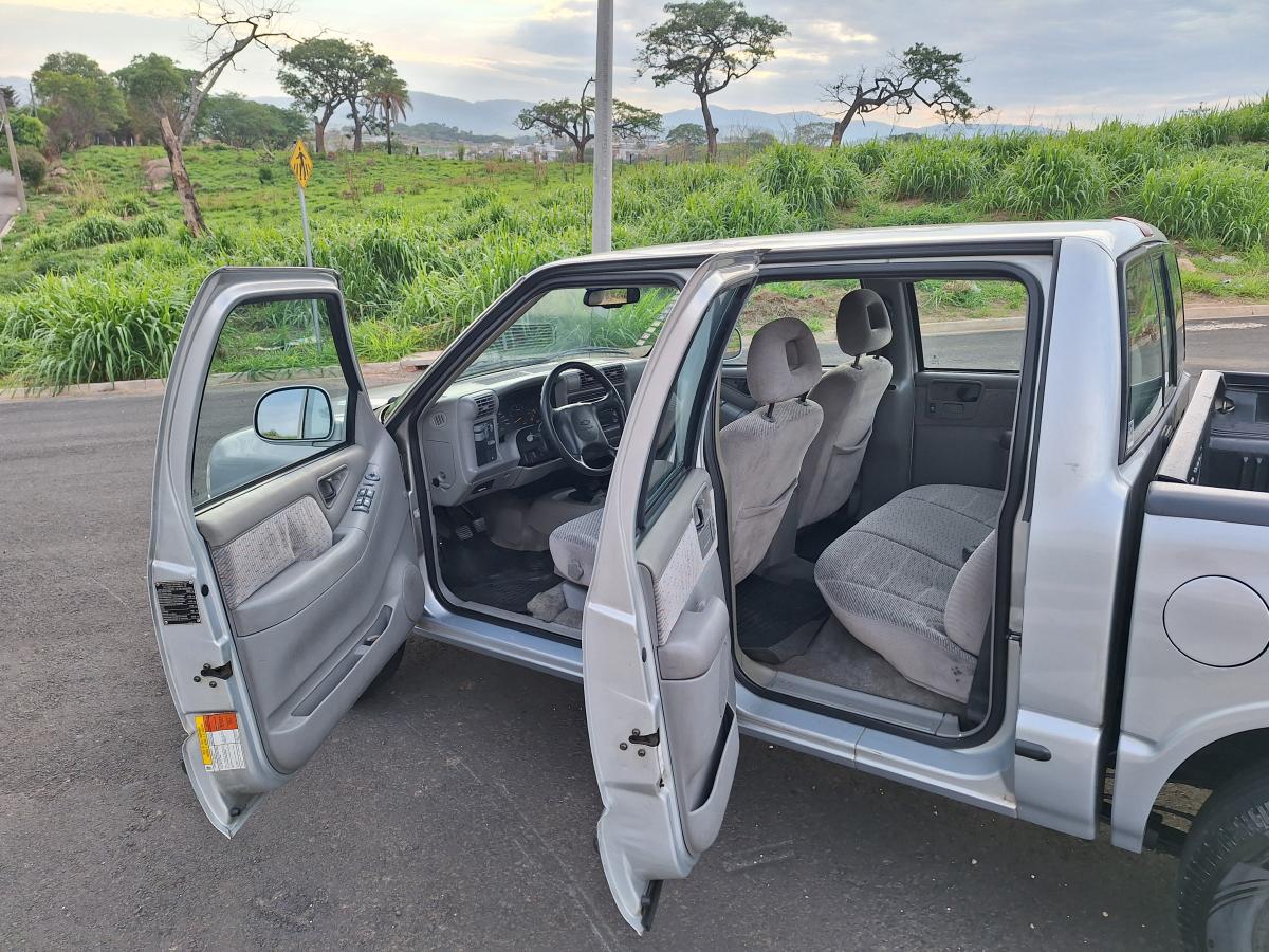 S10 - Foto #11 do anúncio à venda de Carro clássico