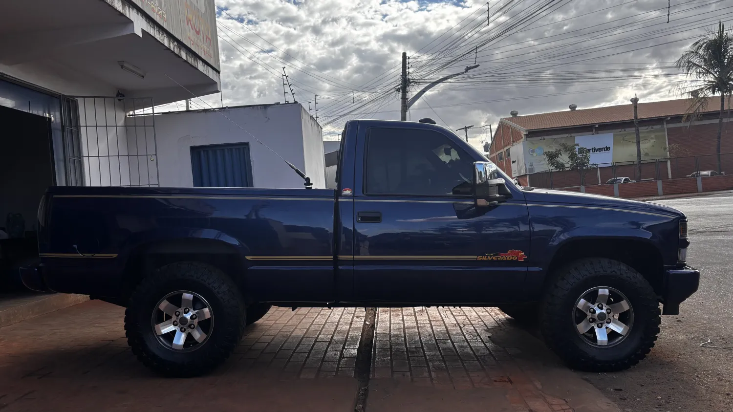 avv-chevrolet-silverado-venda-1e4206a-imagem-017