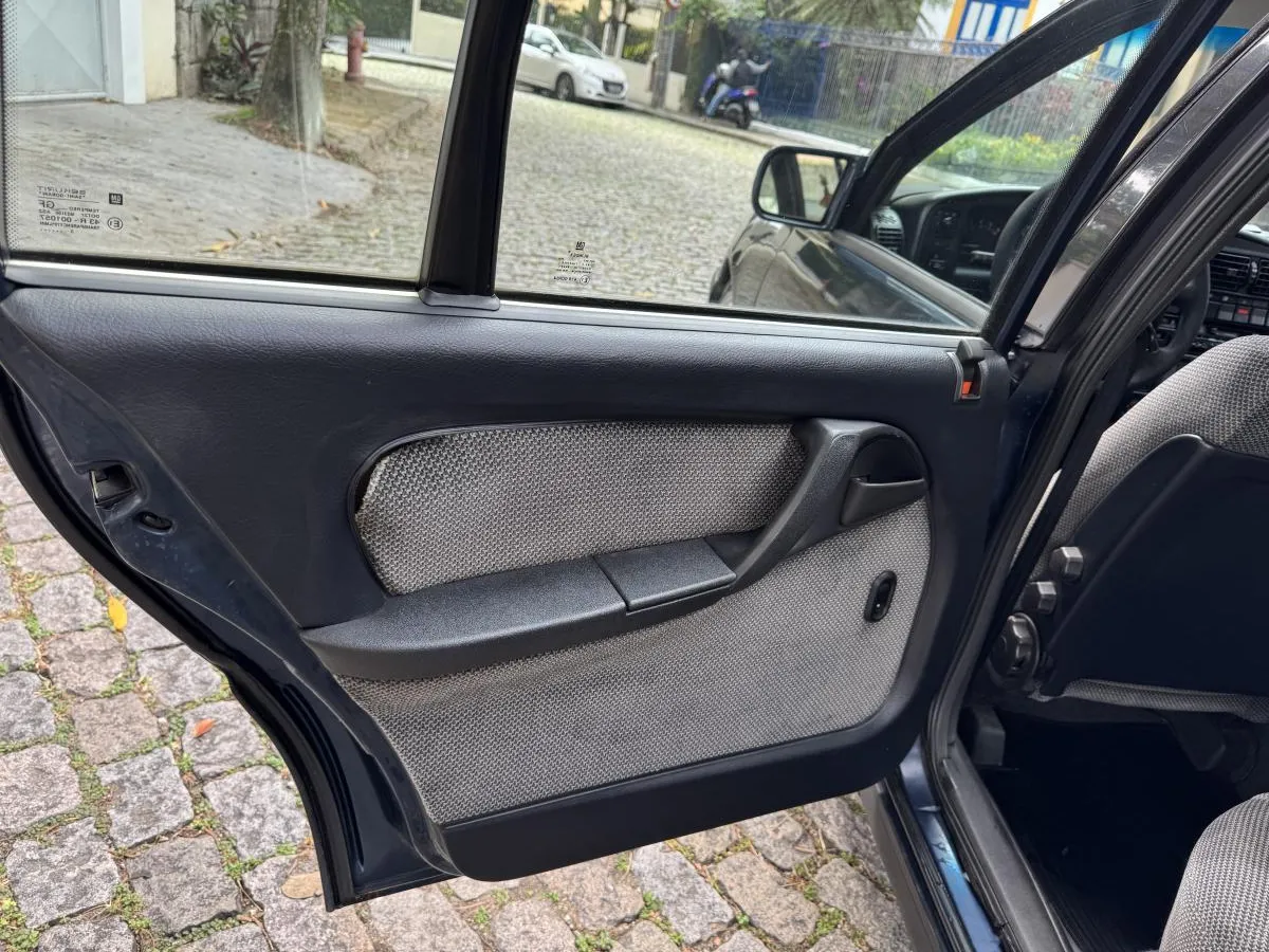Suprema - Foto #2 do anúncio à venda de Carro clássico