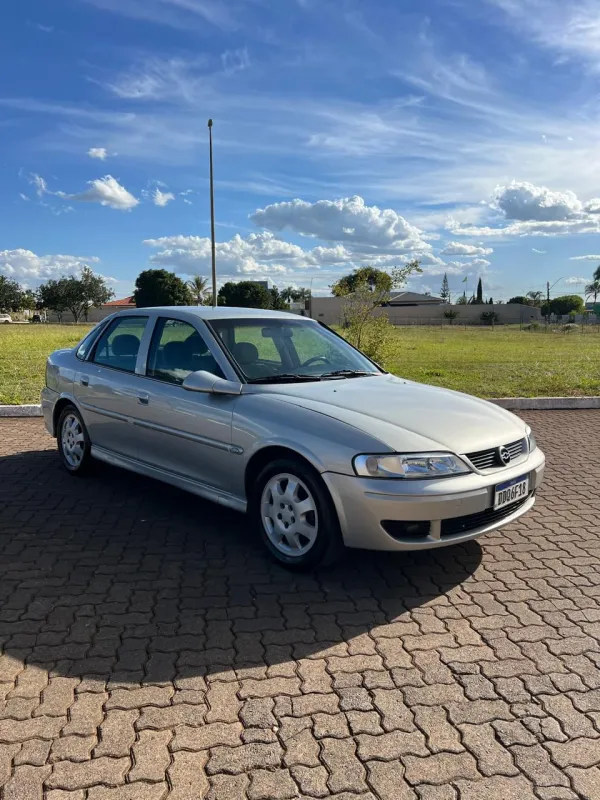 Vectra - Foto #3 do anúncio à venda de Carro clássico