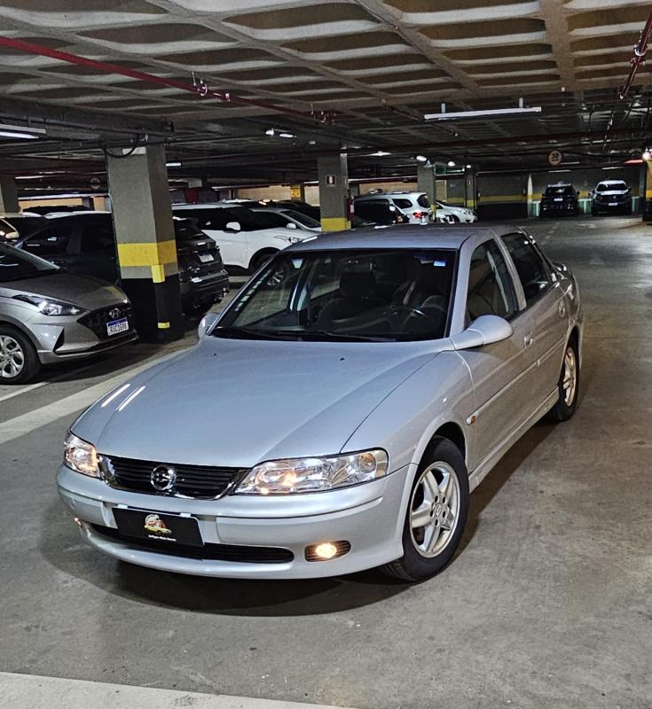 Vectra - Foto #24 do anúncio à venda de Carro clássico