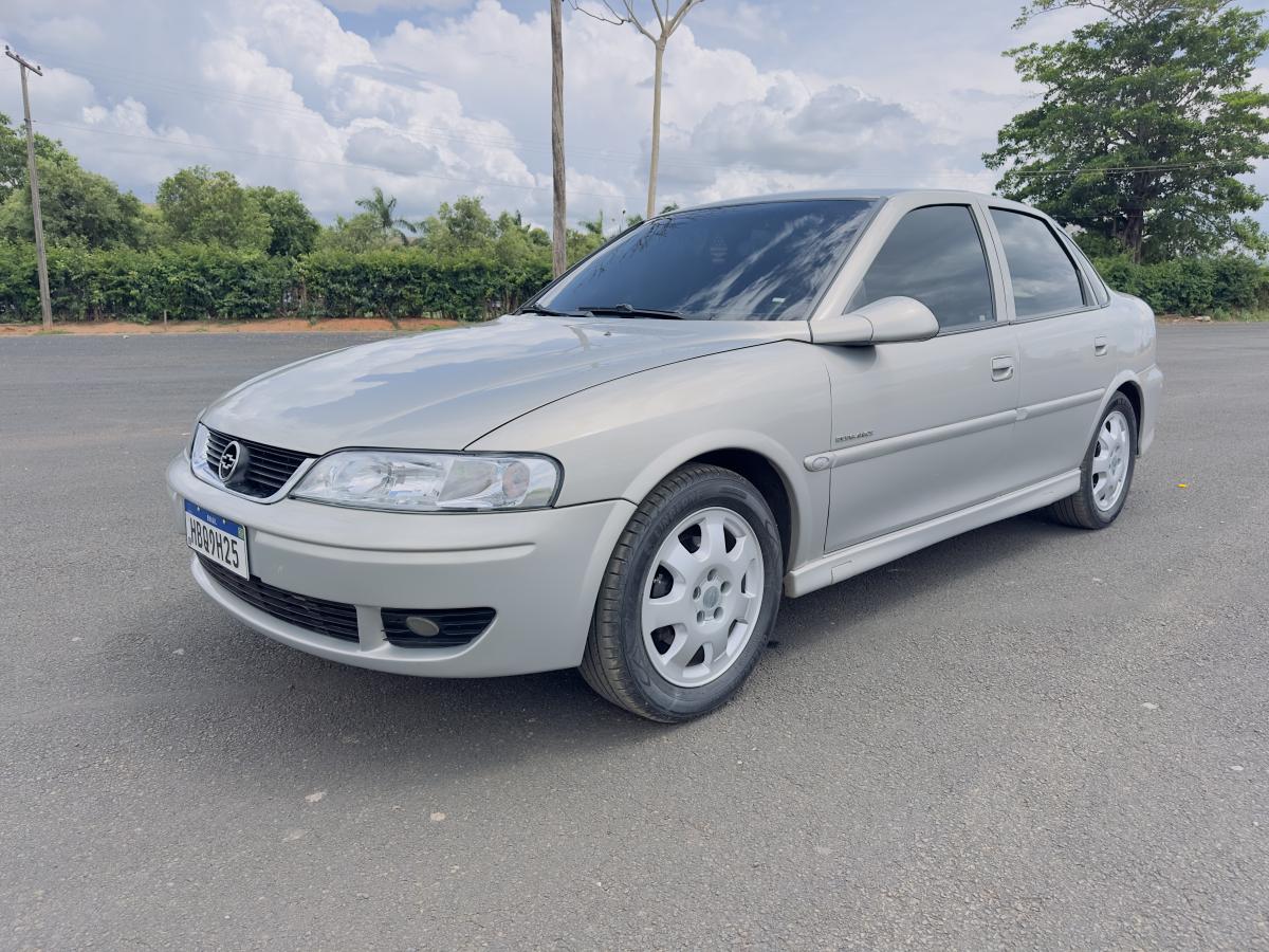 Vectra - Foto #20 do anúncio à venda de Carro clássico