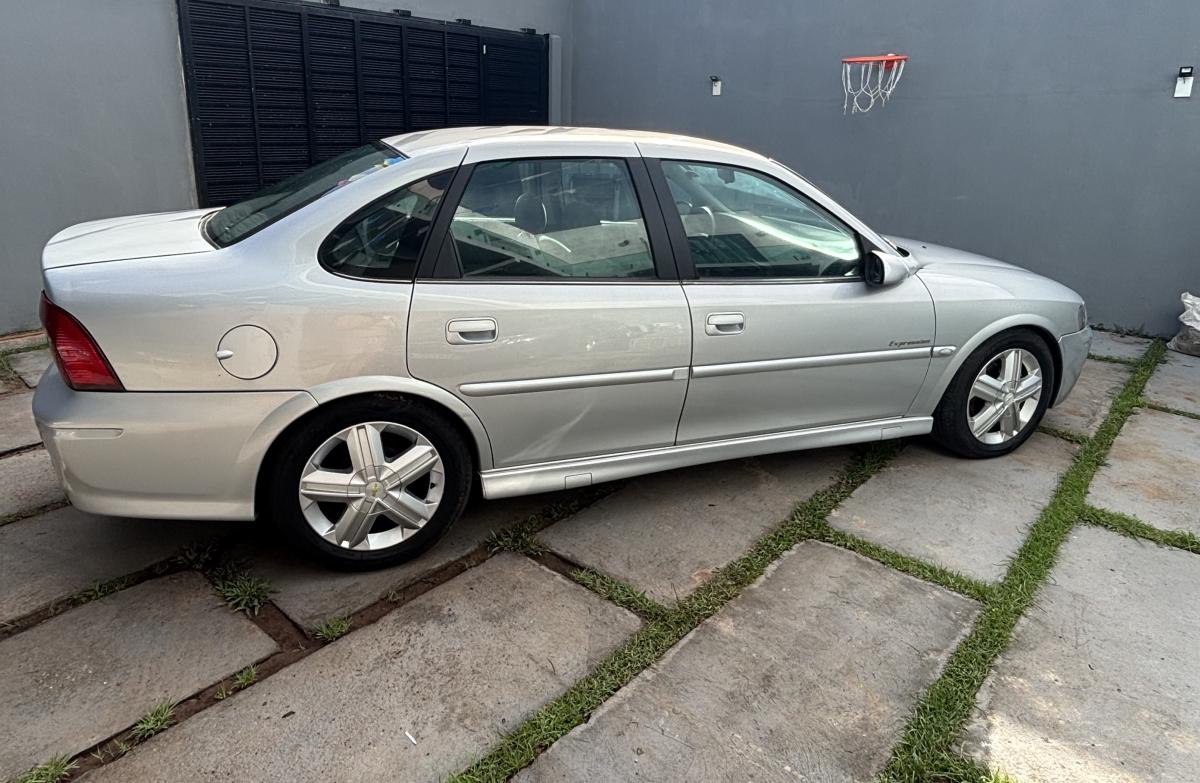 Vectra - Foto #8 do anúncio à venda de Carro clássico