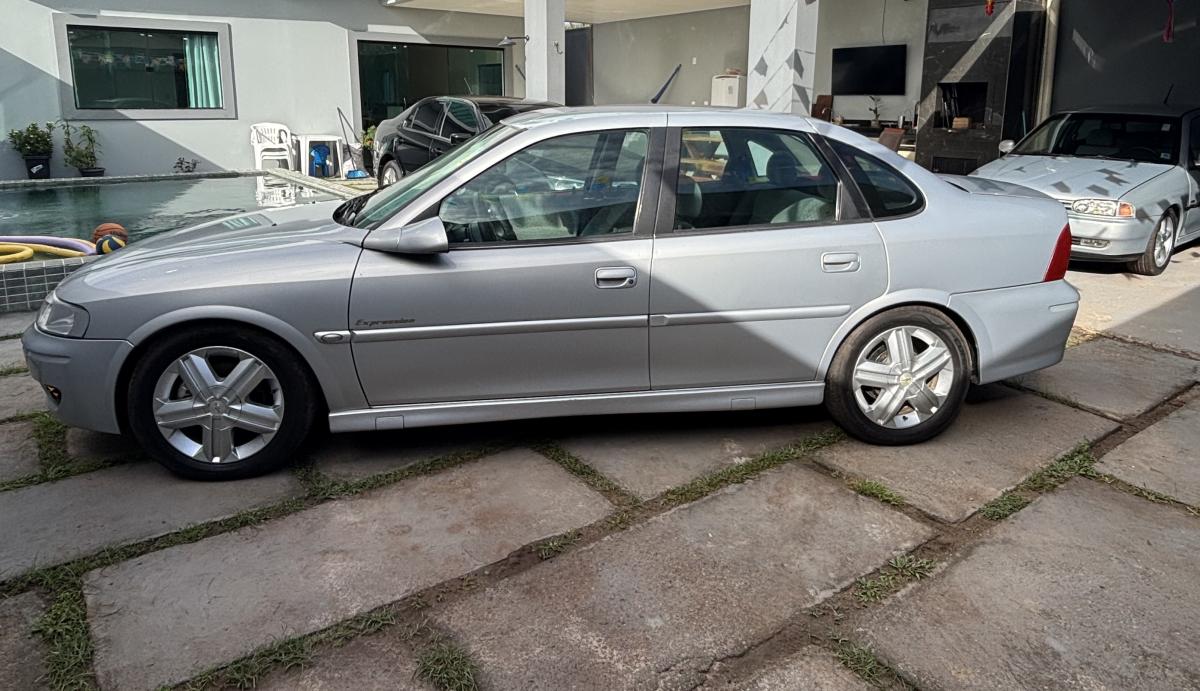 Vectra - Foto #9 do anúncio à venda de Carro clássico