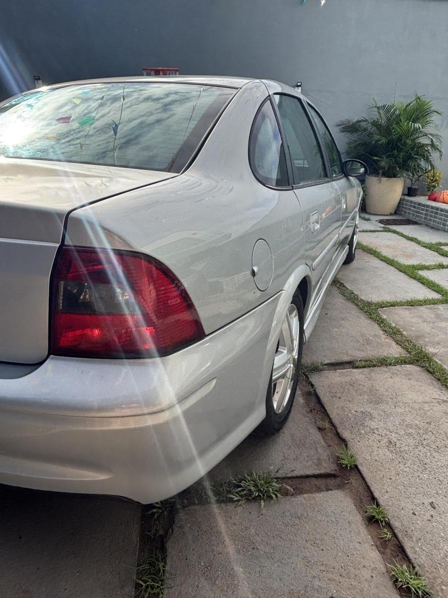 Vectra - Foto #17 do anúncio à venda de Carro clássico