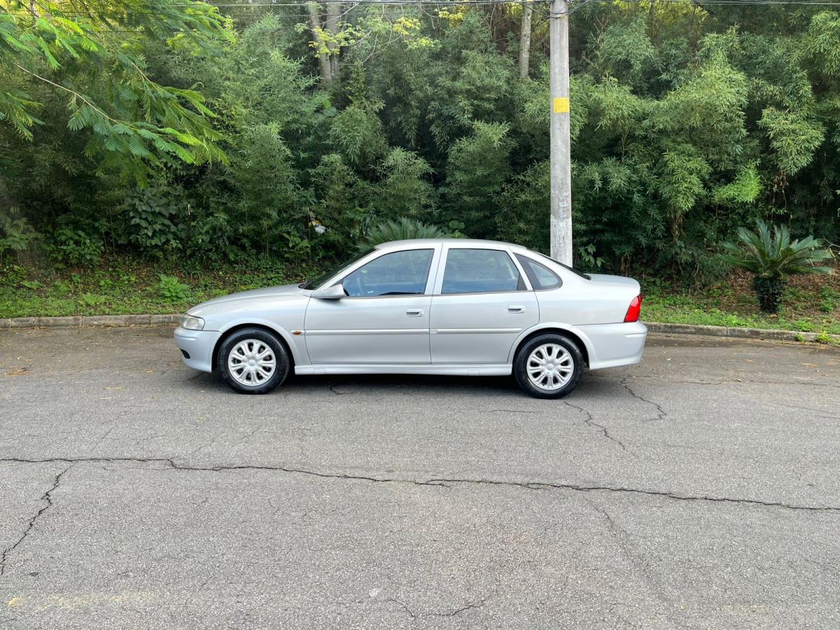 Vectra - Foto #18 do anúncio à venda de Carro clássico