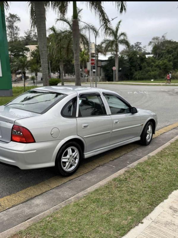 Vectra - Foto #9 do anúncio à venda de Carro clássico