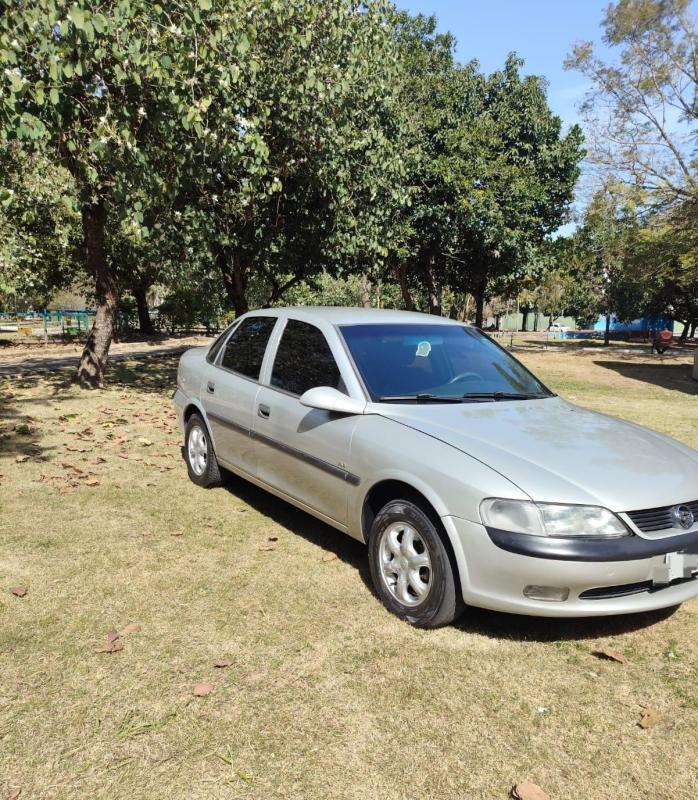Vectra - Foto #9 do anúncio à venda de Carro clássico