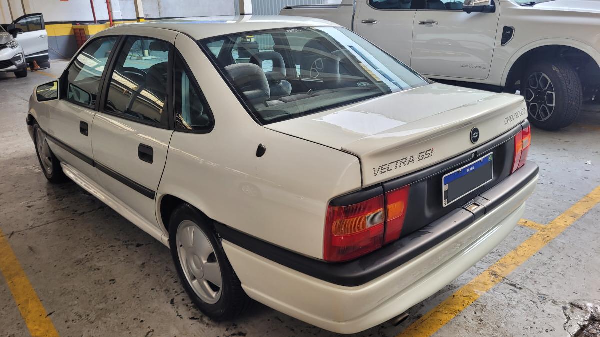 Vectra - Foto #9 do anúncio à venda de Carro clássico