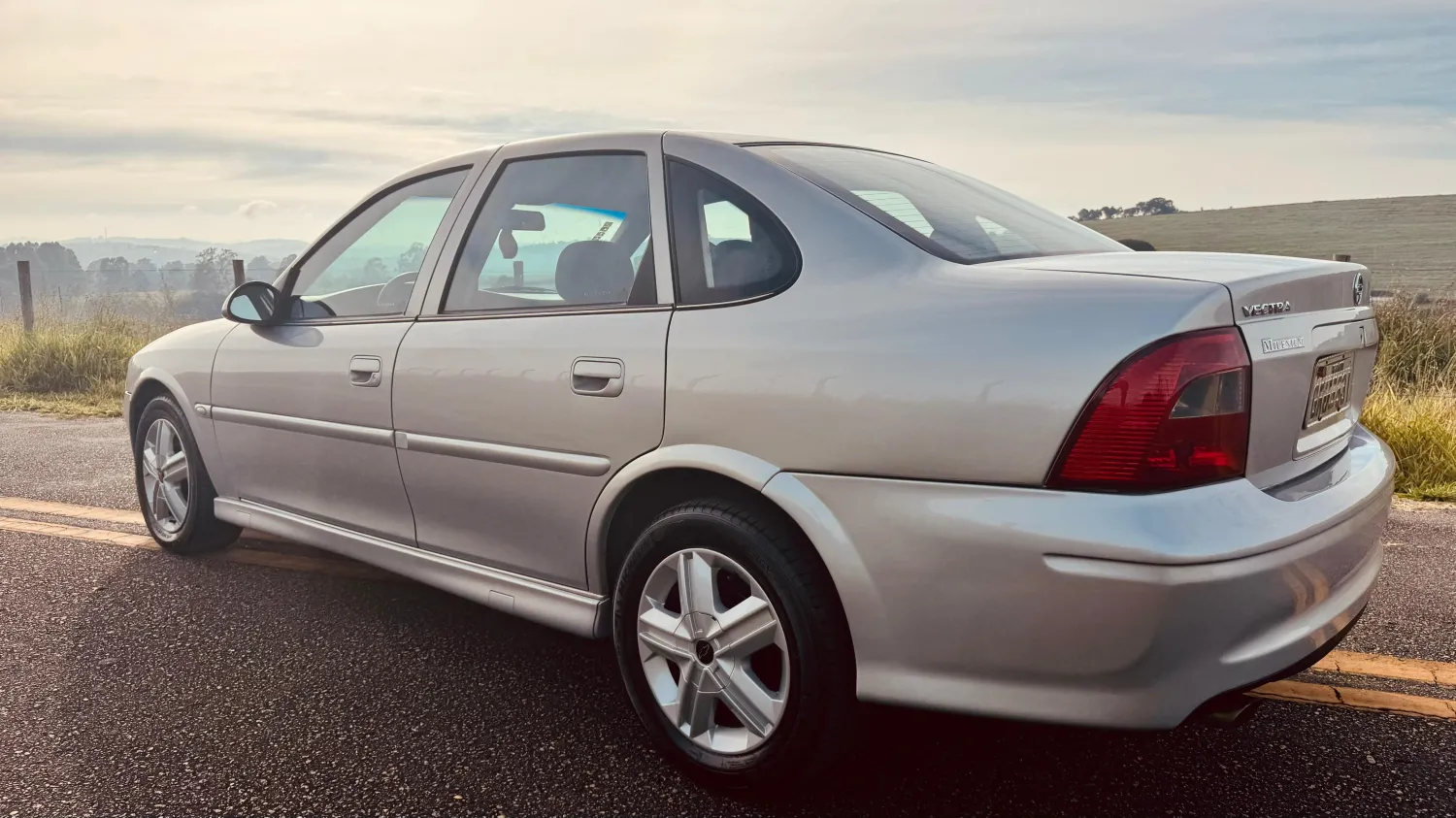 Vectra - Foto #8 do anúncio à venda de Carro clássico