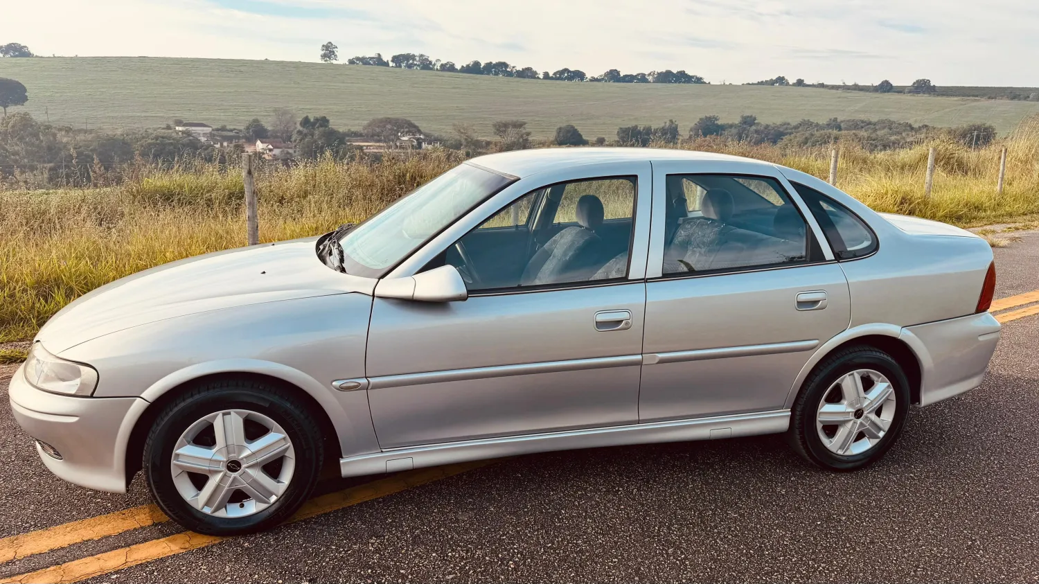 Vectra - Foto #31 do anúncio à venda de Carro clássico